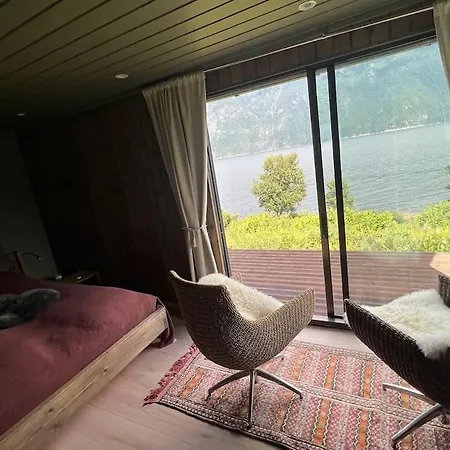 By The Fjord Oksendalsora